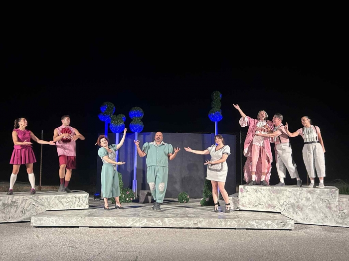 «ΓΙΑΤΡΟΣ ΜΕ ΤΟ ΣΤΑΝΙΟ» ΤΟΥ ΜΟΛΙΕΡΟΥ - ΘΕΑΤΡΟ ΑΛΣΟΥΣ ΜΕΛΙΝΑ ΜΕΡΚΟΥΡΗ ΒΕΡΟΙΑΣ